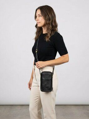 Tandam black crossbody phone holder wallet bag EUC